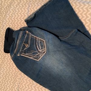 Plus size maternity jeans
